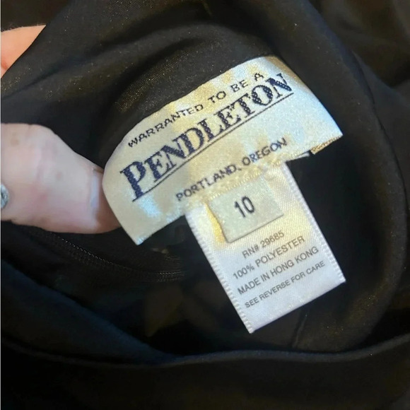 Pendelton Black Polyester Blouse size 10 - Picture 7 of 9